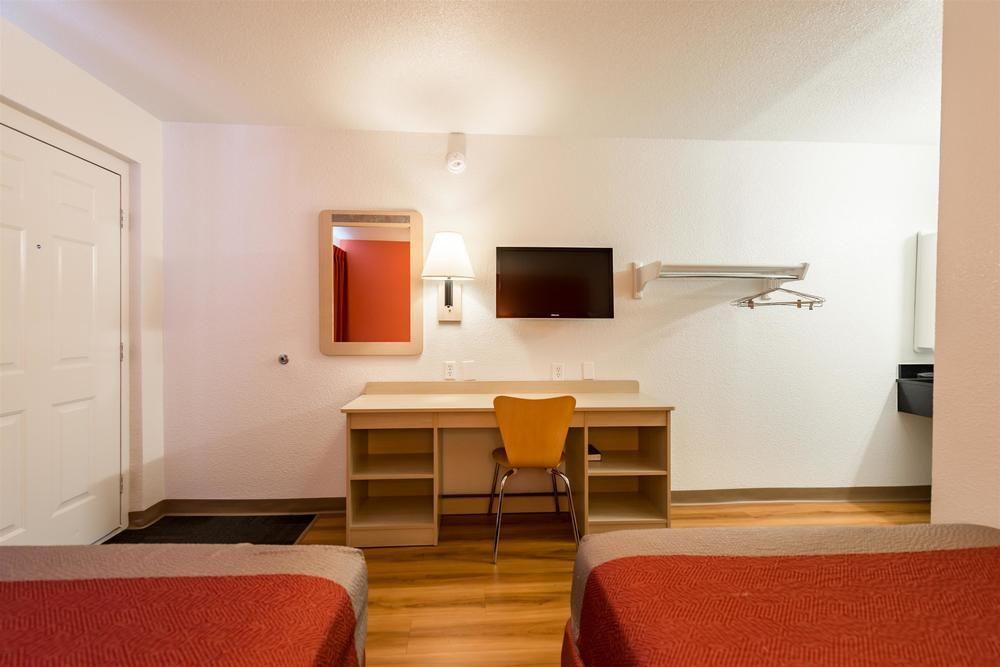 Motel 6 Reno NV Virginia Plumb - photo 13