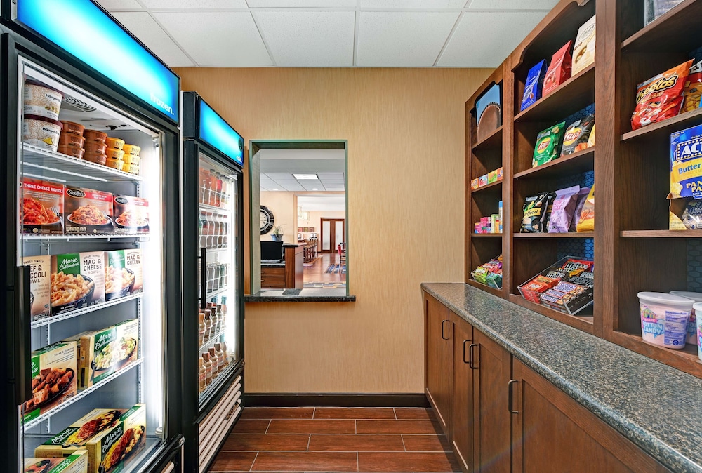 Hampton Inn Deming - photo 42