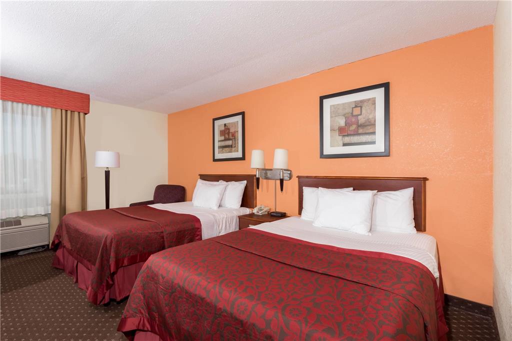 Days Inn & Suites by Wyndham Bloomington Normal IL - photo 14