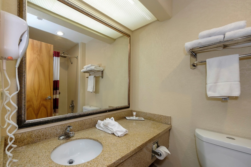 Red Roof Inn Yemassee - photo 23