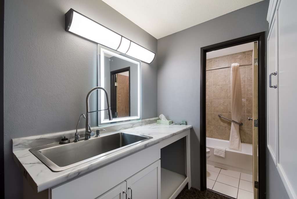Best Western Bemidji - photo 11