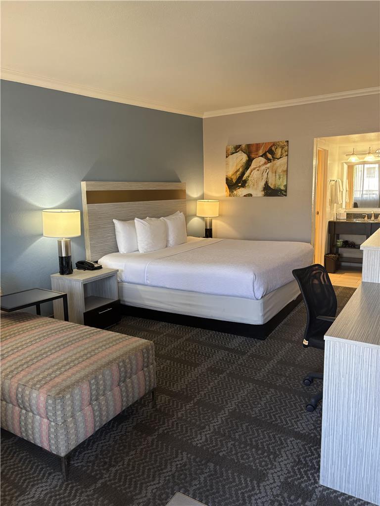 SureStay InnSuites Phoenix Hotel & Suites by Best Western - photo 2