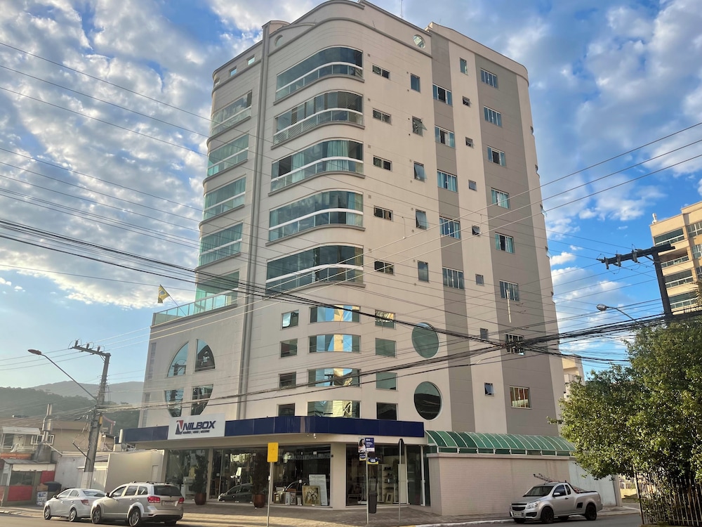 Nilmare Apart Hotel in Itapema, Brasil