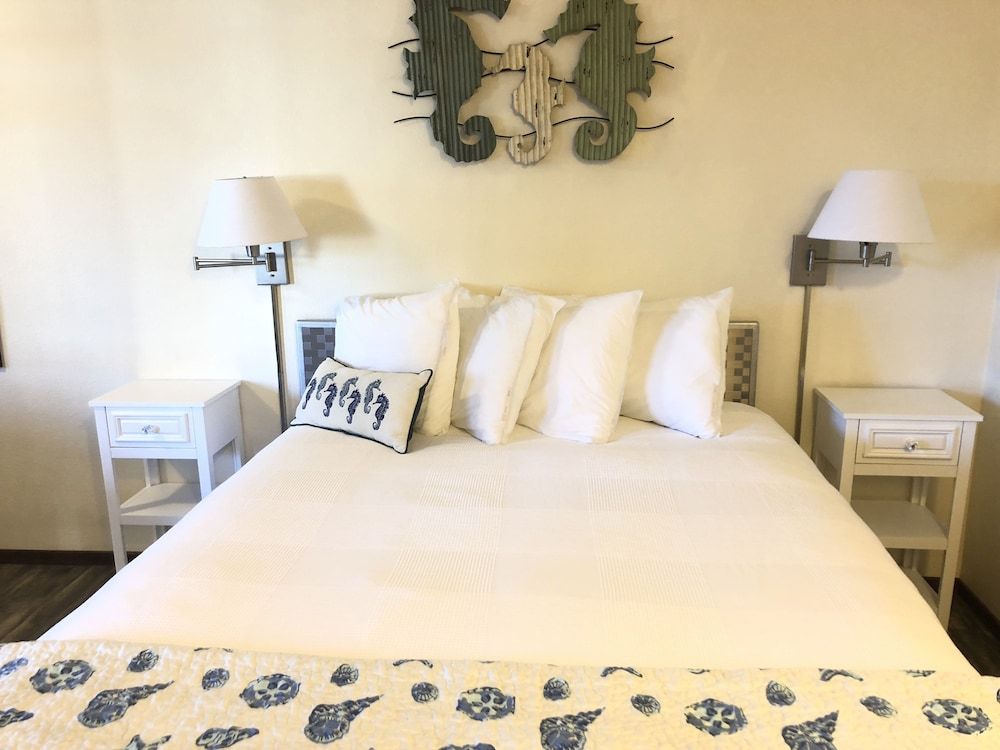 Lamplighter Inn - photo 3