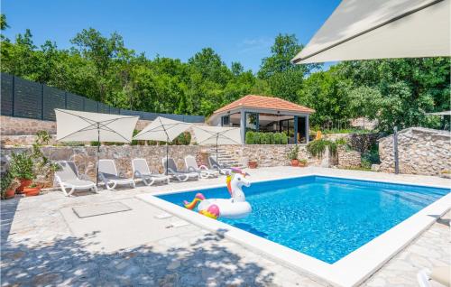 Holiday Home Zmijavci I — 4-Star Luxury Hotel in Zmijavci, Croatia