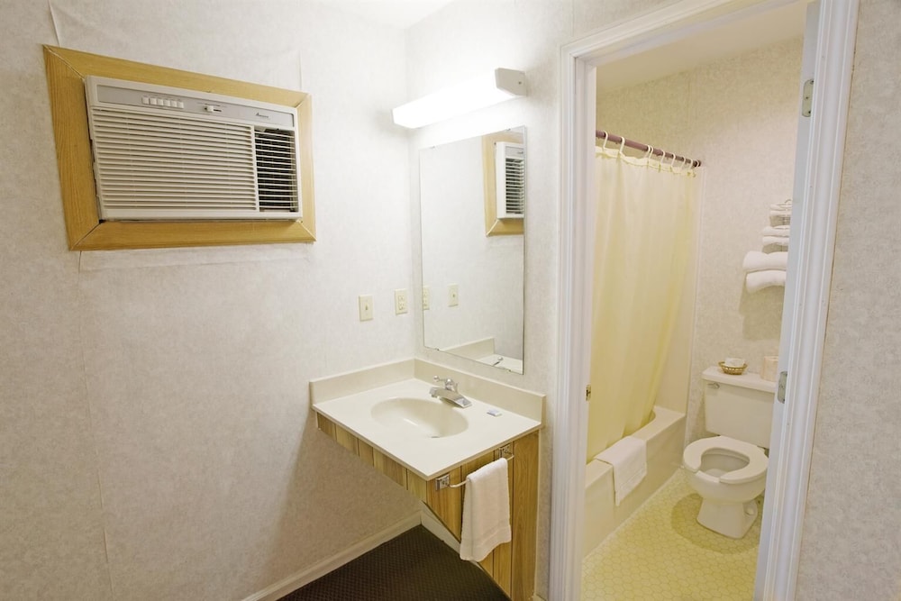 Americas Best Value Inn Jonesville - photo 14