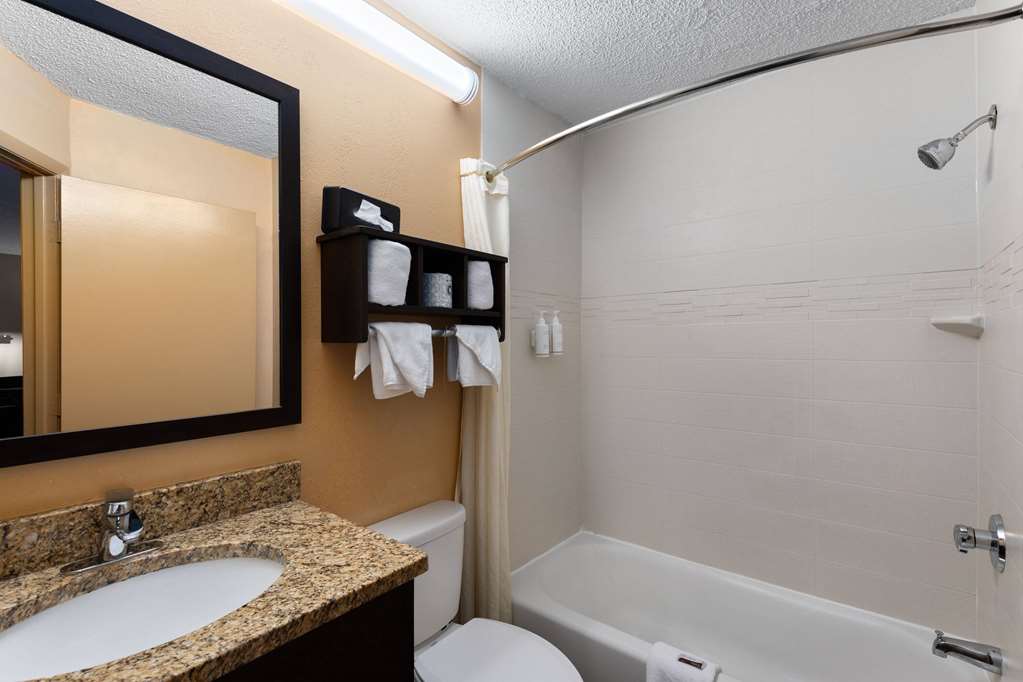 Super 8 by Wyndham Myrtle Beach Market Common Area - photo 17