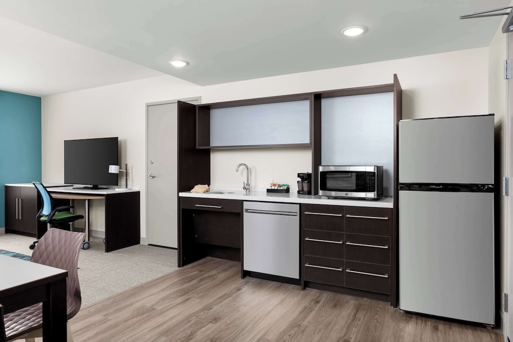 Home2 Suites by Hilton Owatonna - photo 10