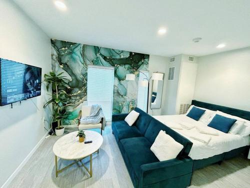 Marbled Shores Hideaway — 4-Star Luxury Hotel in Des Moines, United States