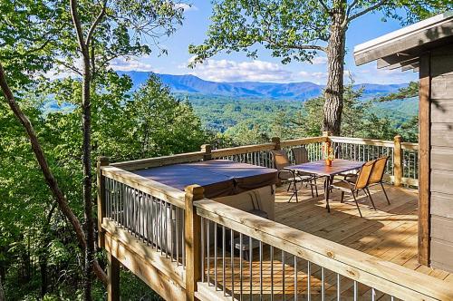 Smoky Mountain tranquility Hot Tub 560 FREE tickets each paid day - photo 3