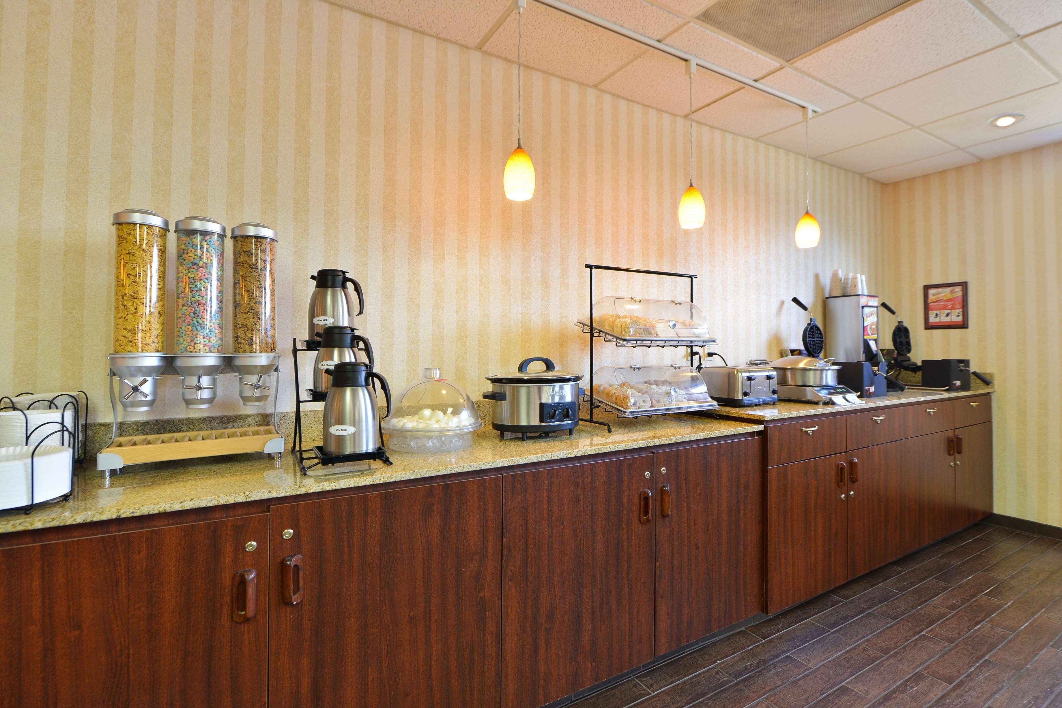 Best Western Plus Meridian - photo 26