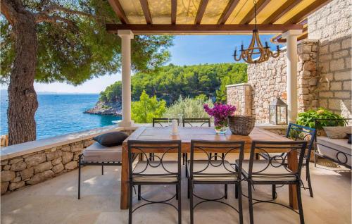 Villa Al Mare — Milna — photo 2