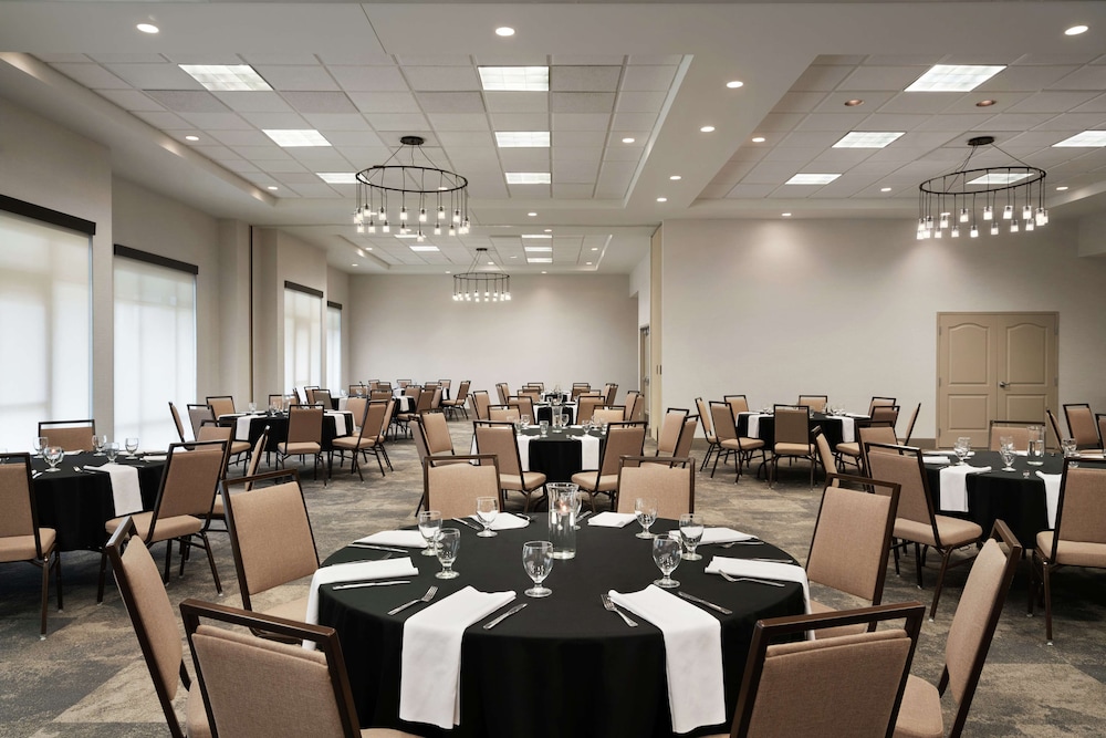 Hilton Garden Inn Charlotte Ayrsley - photo 27