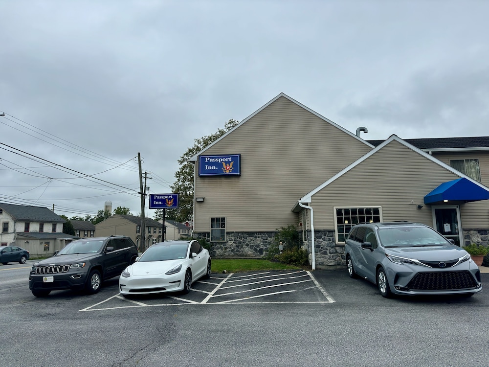 Passport Inn in Paradise, United States