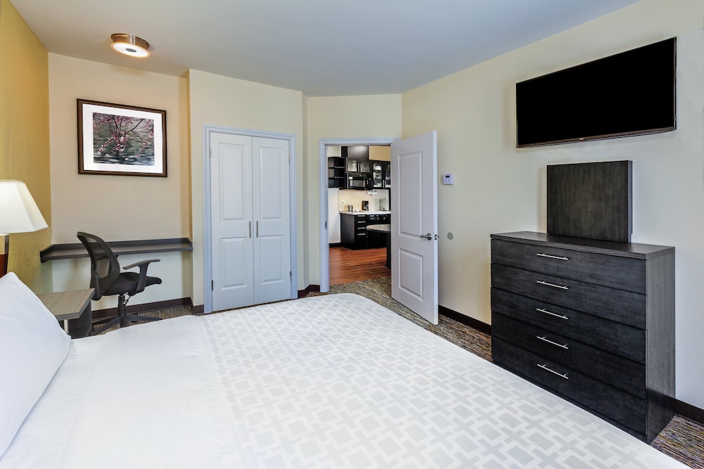 Candlewood Suites Houston North I45 by IHG - photo 7