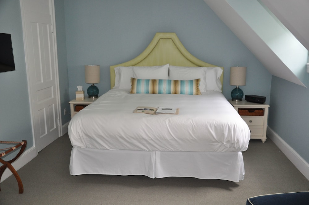 Peter Shields Inn & Restaurant - photo 14