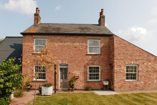 Freya's Farmhouse — 4-Star Luxury Hotel in Sutton Bonington, United Kingdom