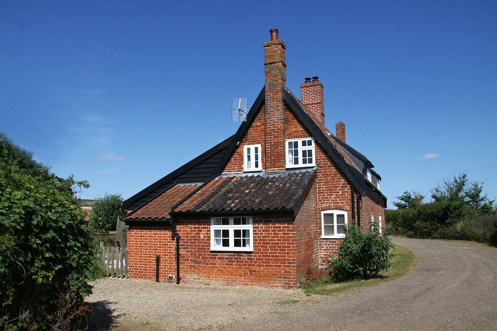 1 Grange Cottages Westleton — Saxmundham