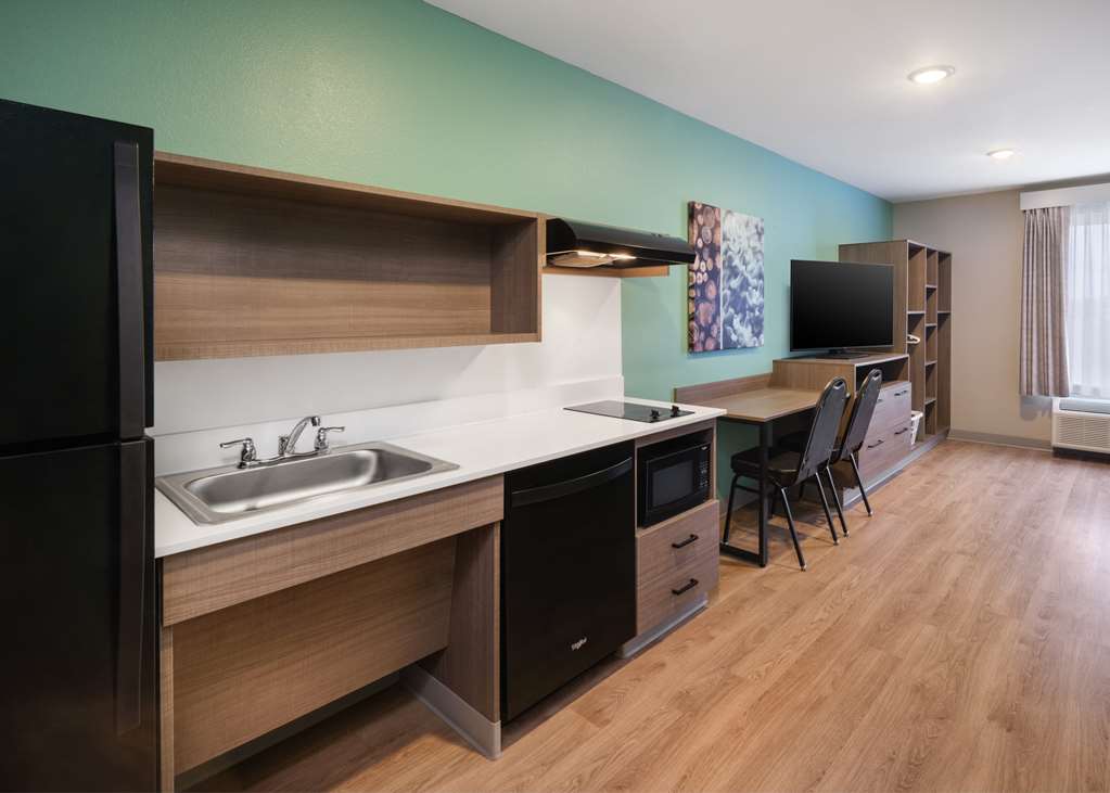 ECHO Suites Extended Stay by Wyndham Nashville Gallatin - photo 26