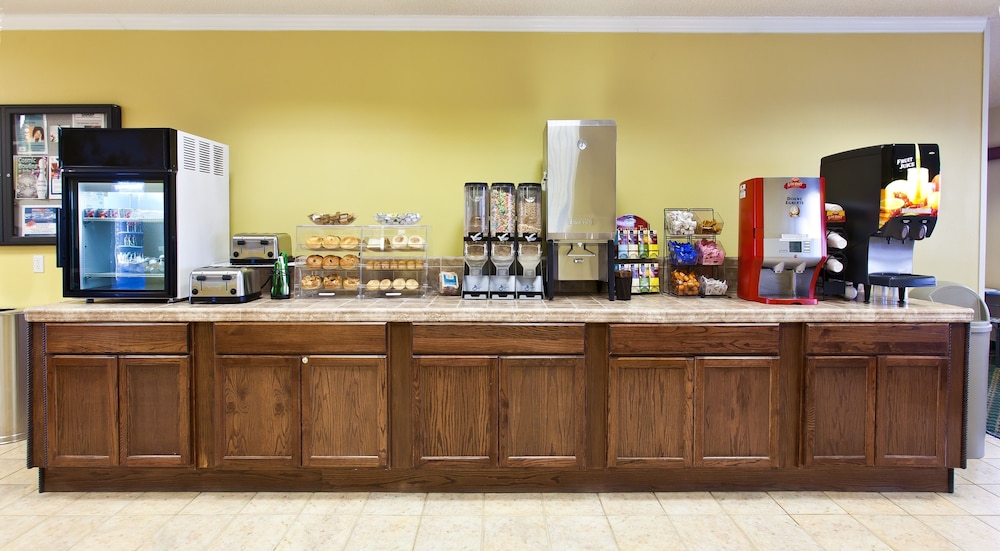 Landmark Inn Fort Irwin - photo 27