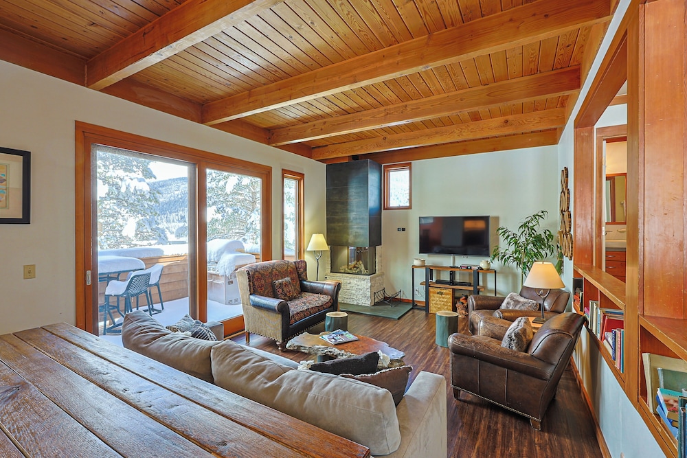 Tennis Townhome 2 Bed 2.5 Bath - photo 30