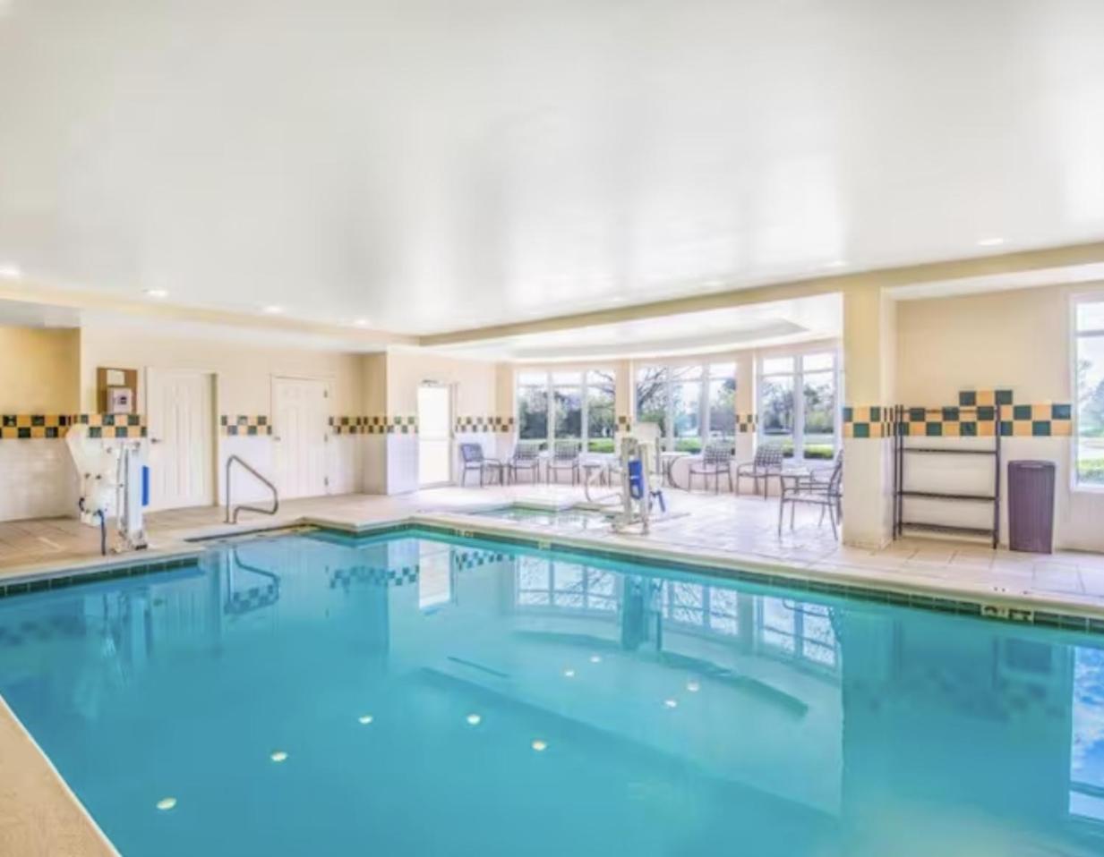 Hilton Garden Inn Wichita Airport - photo 8
