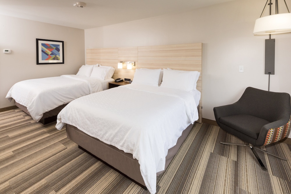 Holiday Inn Express & Suites Auburn - photo 9