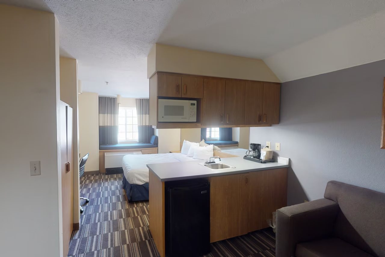 Baymont Inn & Suites by Wyndham Anchorage Airport - photo 23