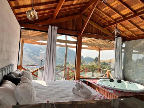 Pousada Da Cachoeira Chale Por Do Sol in Camanducaia, Brasil