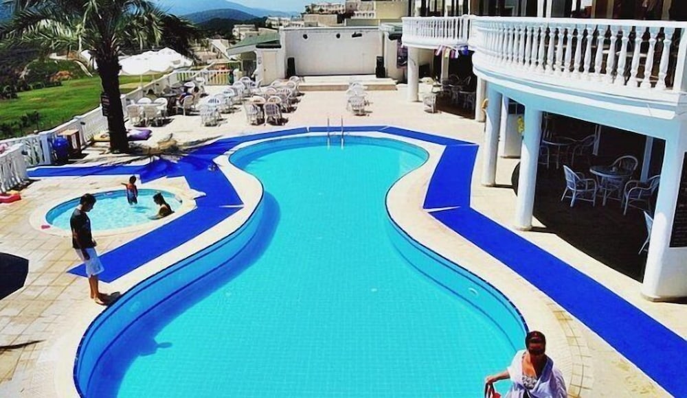 Flamingo Country Club 6263520 — Bogazici