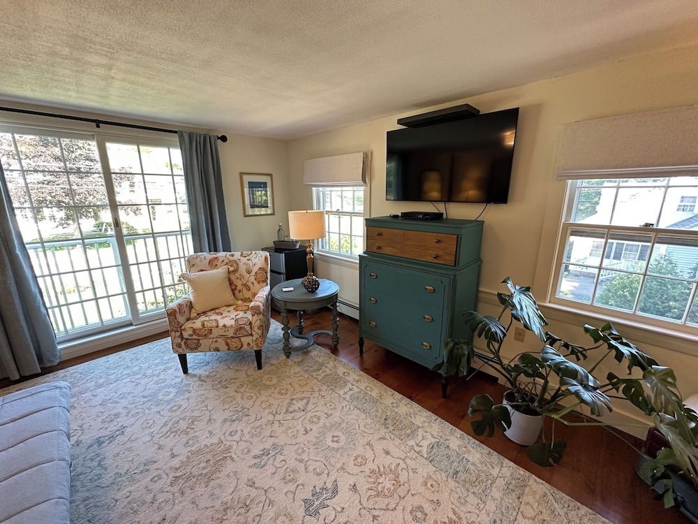 Inn at Perkins Cove - photo 26