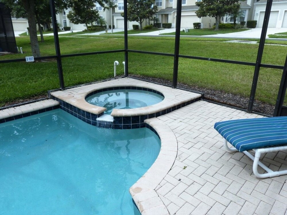 Stunning 6 Bedroom 4 Bath Pool Home in the Windsor Hills Resort - photo 24
