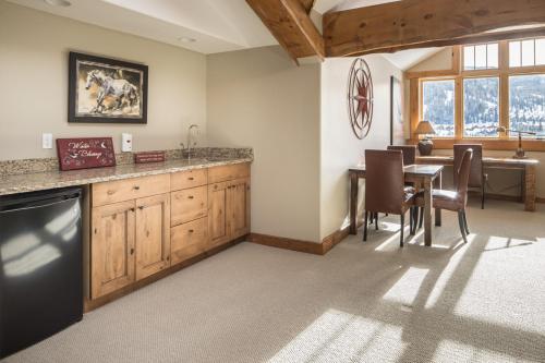 The Lodges at Elkhorn Creek Unit 1302 - photo 26
