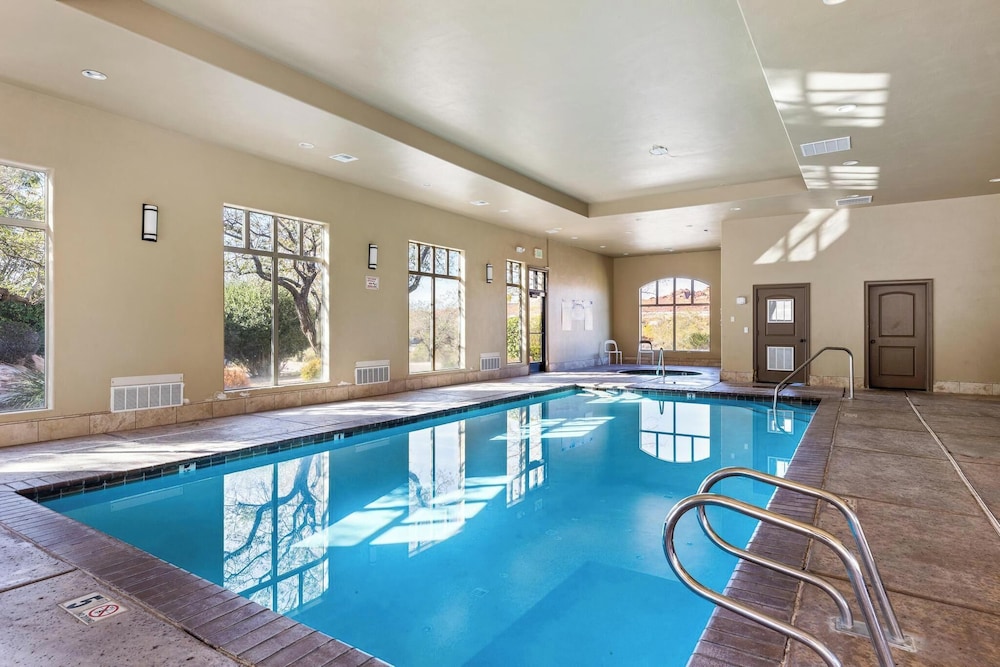 Oasis Escape Resort Amenities - photo 17