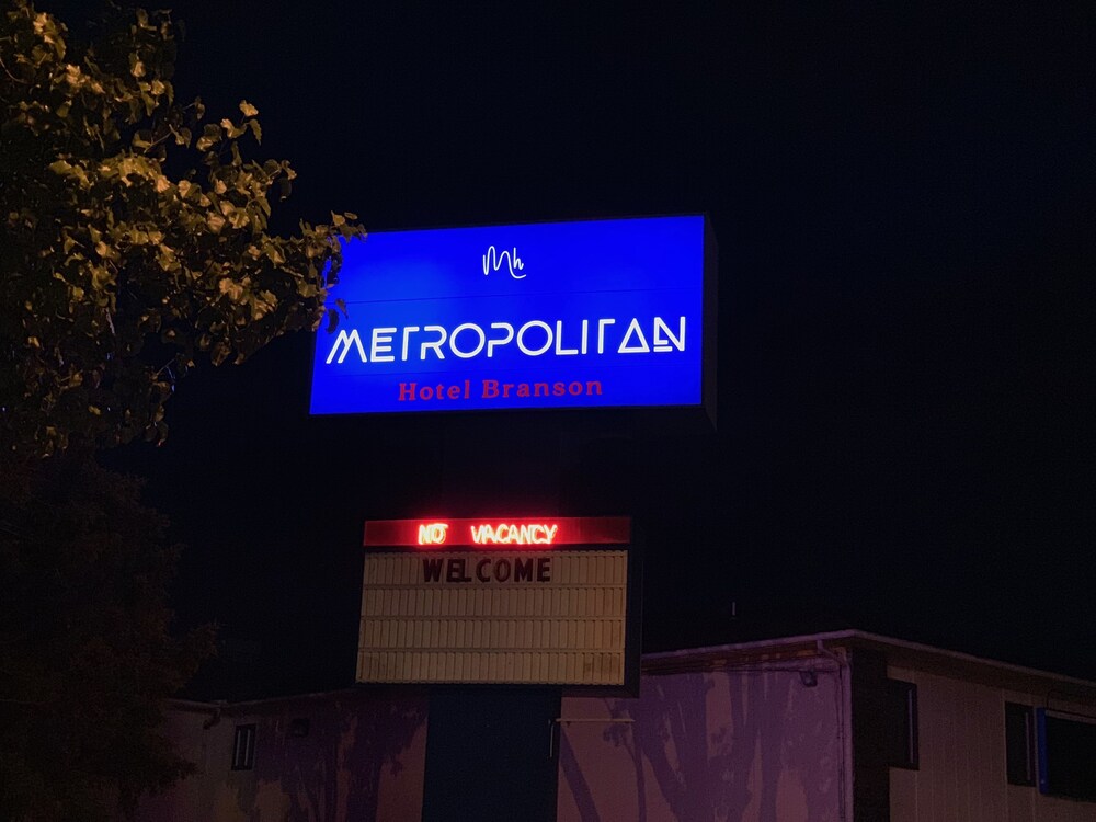 The Metropolitan Hotel - photo 52