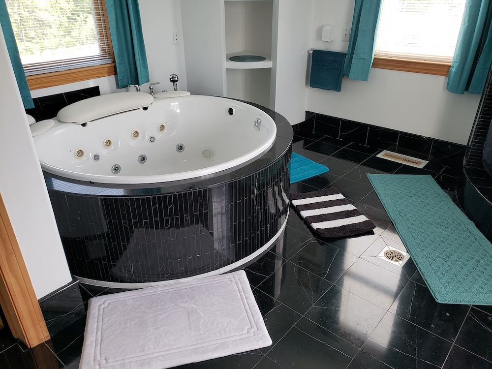 Starlight Tower Suite 1 Bedroom With Stunning Views 1 Villa by RedAwning - photo 7