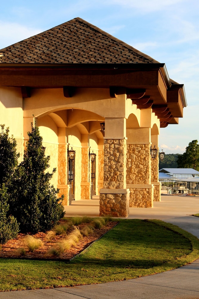Shangri La Resort - photo 49