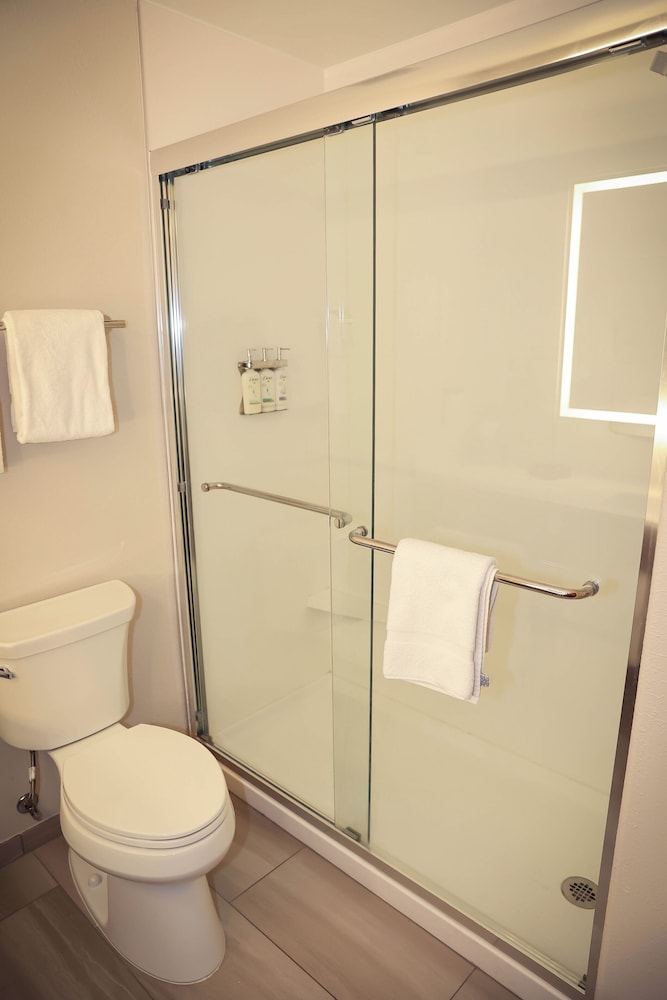 Holiday Inn Express Hotel & Suites Douglas by IHG - photo 28