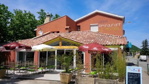 Hôtel Restaurant le Mistral pet-friendly hotel Peipin