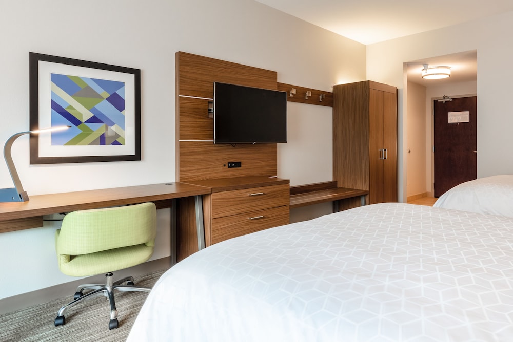Holiday Inn Express Calhoun South by IHG - photo 14
