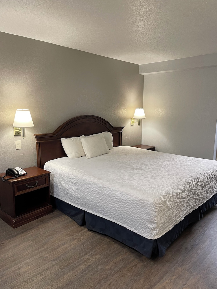 FairBridge Inn & Suites McDonough - photo 6