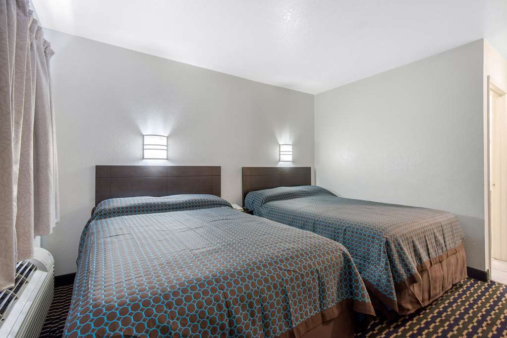 Rodeway Inn Winston Salem Route 52 - photo 17