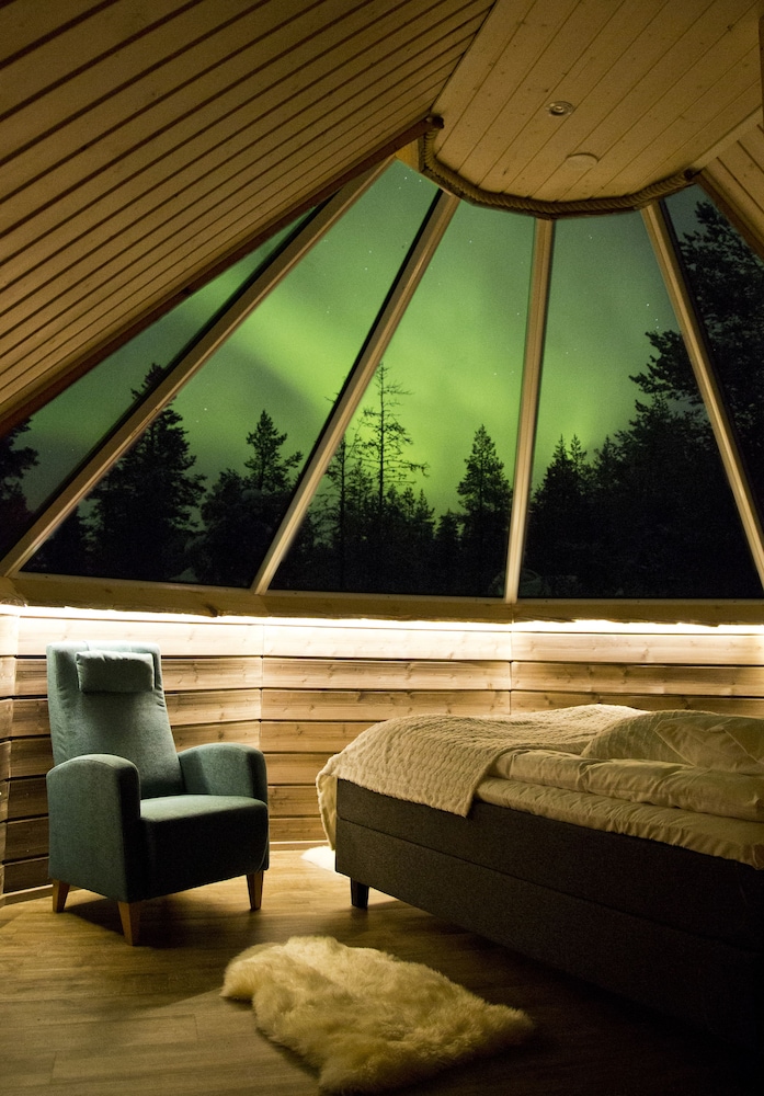 Wilderness Hotel Muotka & Igloos — hotel in Sodankylae