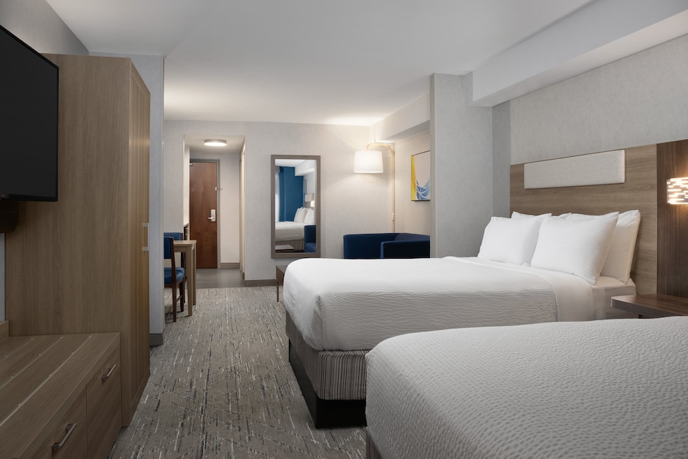 Holiday Inn Express Alexandria Fort Belvoir - photo 14