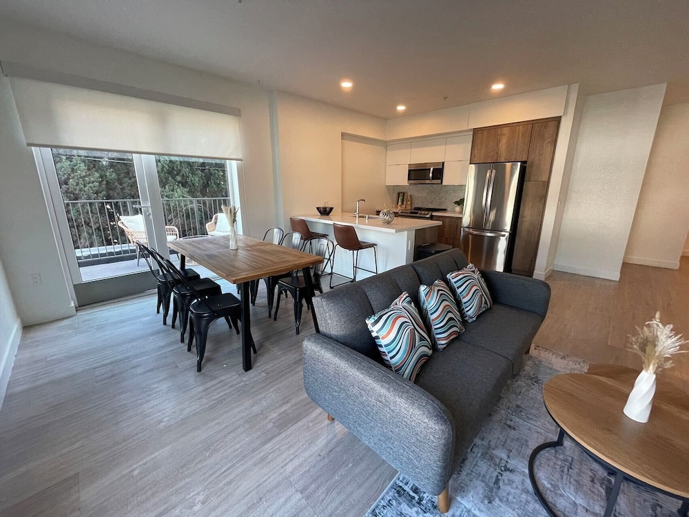 Modern Retreat in Koreatown - photo 10
