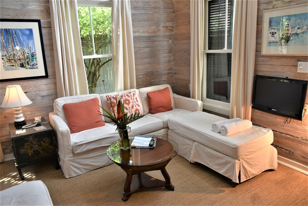 Simonton Court Historic Inn & Cottages - photo 178
