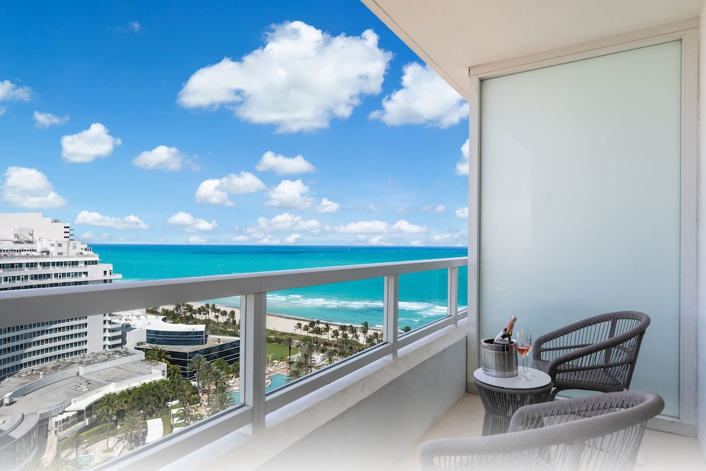 Fontainebleau Miami Beach Private Luxury Suites - photo 505