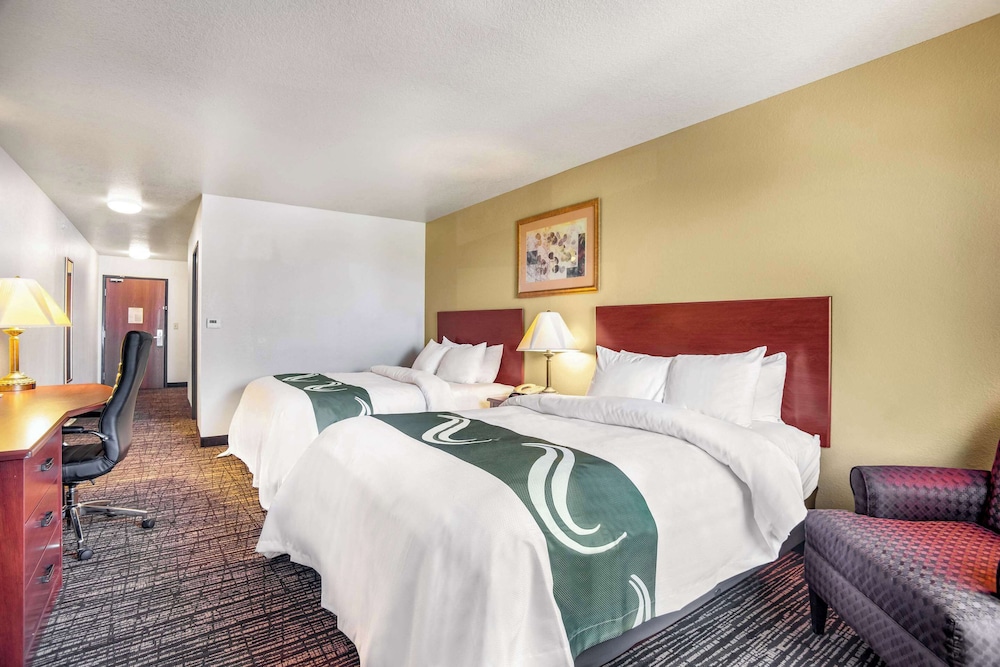 Quality Inn Parsons North - photo 3