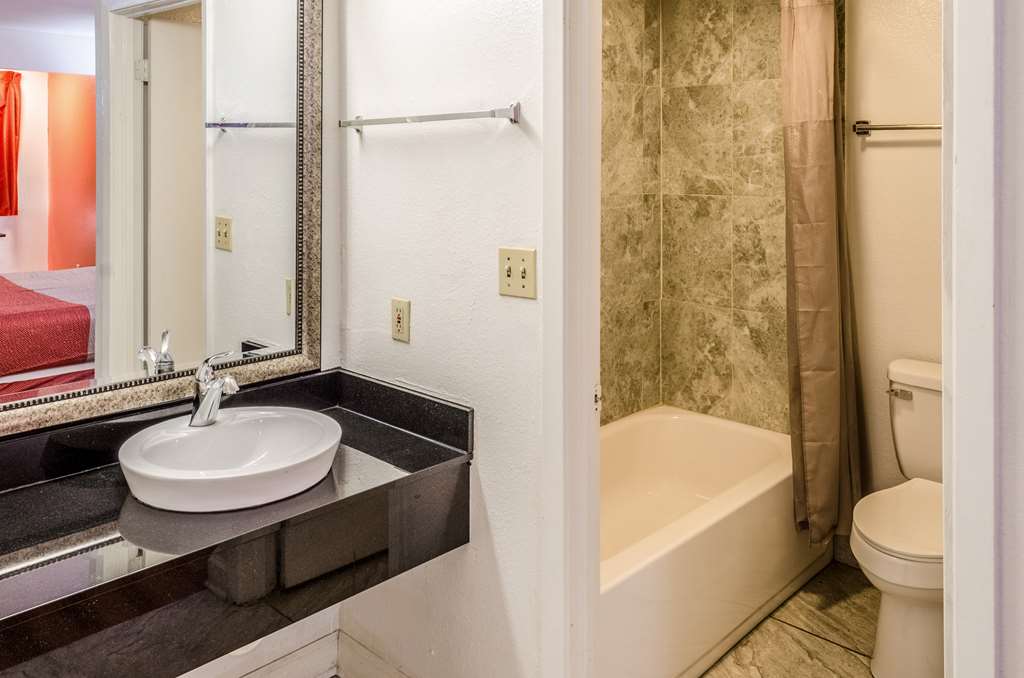 Motel 6 Saraland AL - photo 23