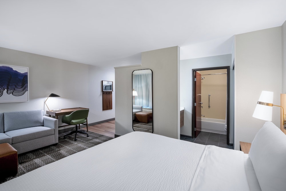 Staybridge Suites West Des Moines by IHG - photo 10
